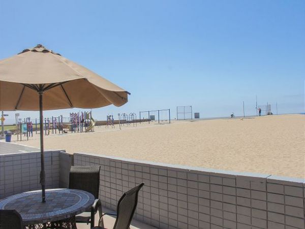 Newport Beach Home 991029