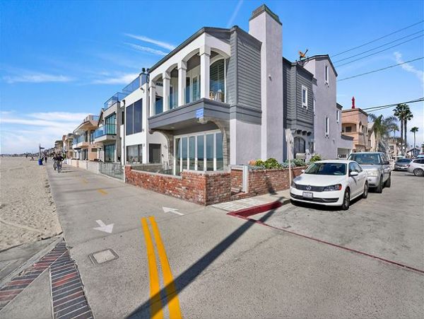 Newport Beach Home 991030