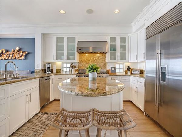 Newport Beach Home 991030