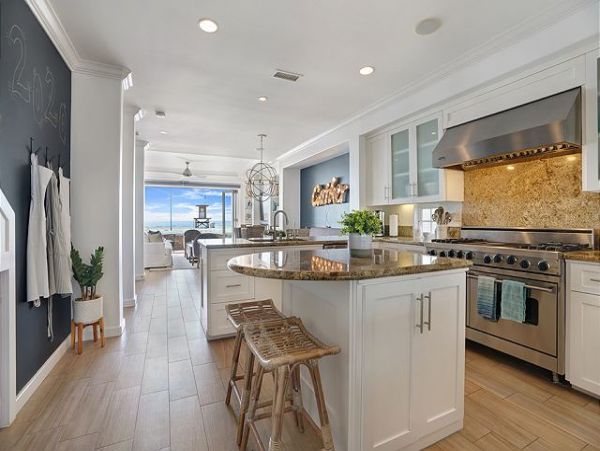 Newport Beach Home 991030