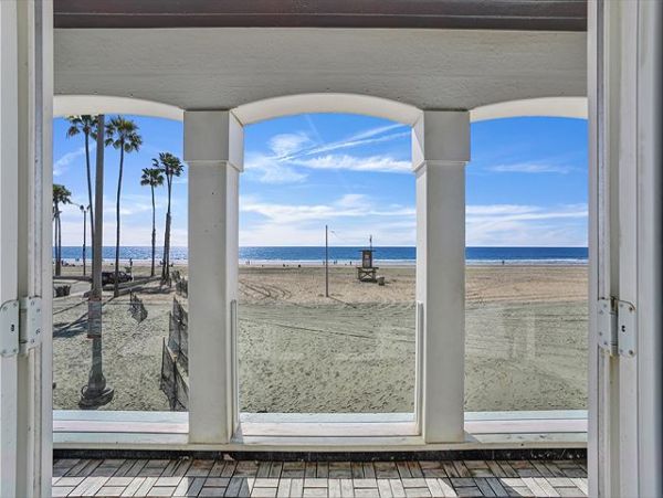Newport Beach Home 991030