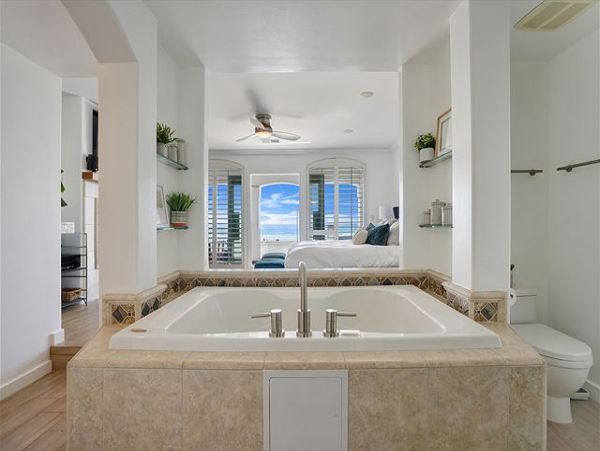 Newport Beach Home 991030