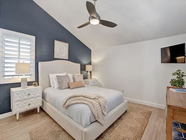 Newport Beach Home 991030