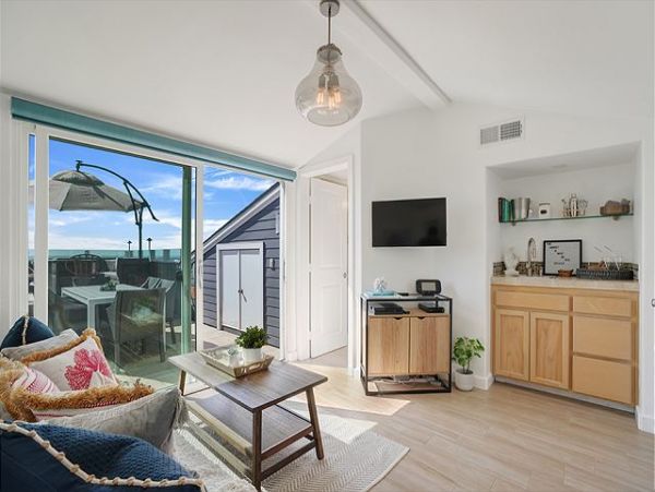 Newport Beach Home 991030