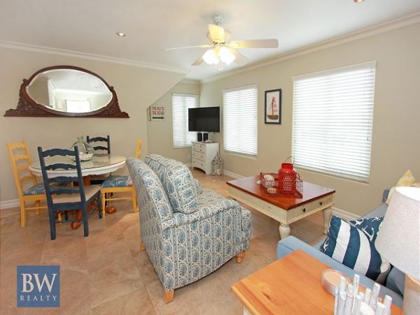 Newport Beach Home 991031