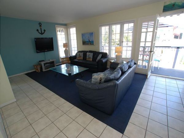 Newport Beach Home 991033