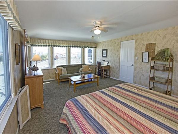 Newport Beach Home 991036
