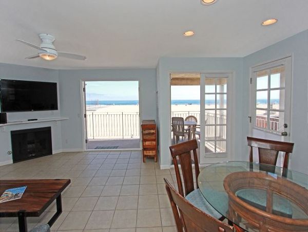 Newport Beach Home 991038