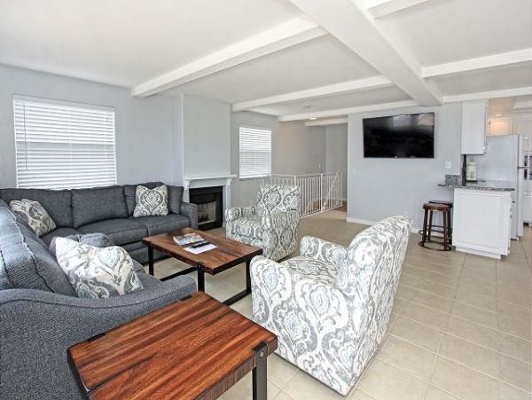 Newport Beach Home 991039