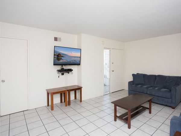 Newport Beach Home 991040