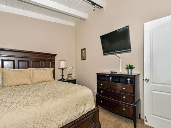 Newport Beach Home 991046