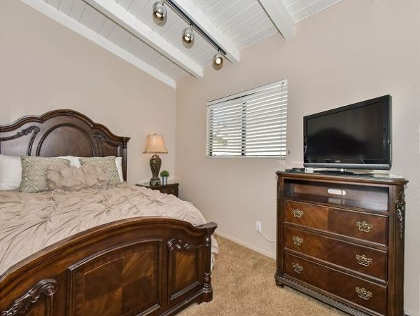 Newport Beach Home 991046