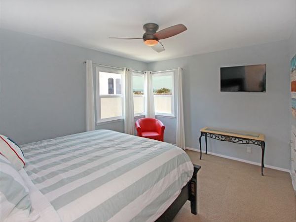 Newport Beach Home 991047
