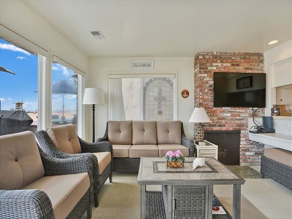 Newport Beach Home 991049