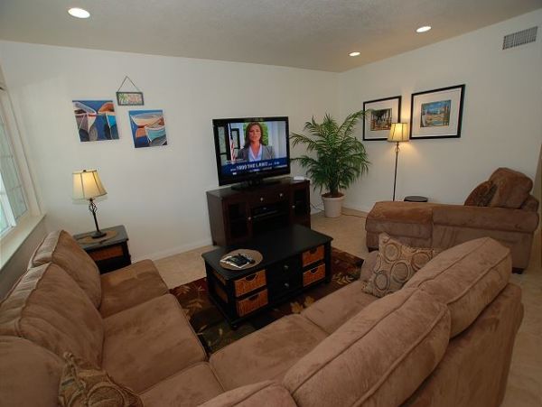 Newport Beach Home 991050