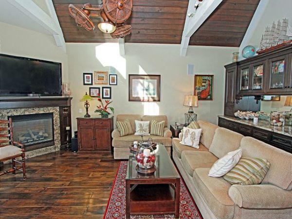Newport Beach Home 991051