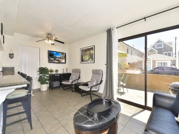 Newport Beach Home 991052