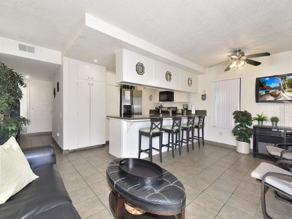 Newport Beach Home 991052