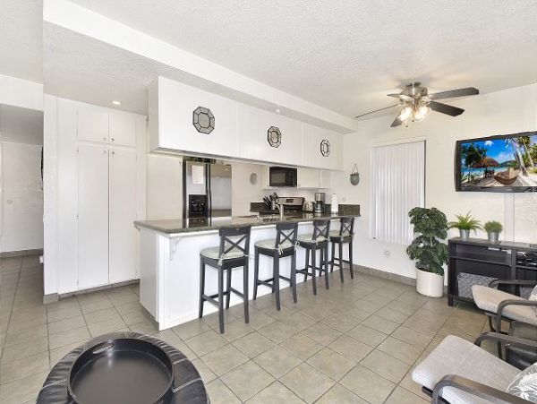 Newport Beach Home 991052