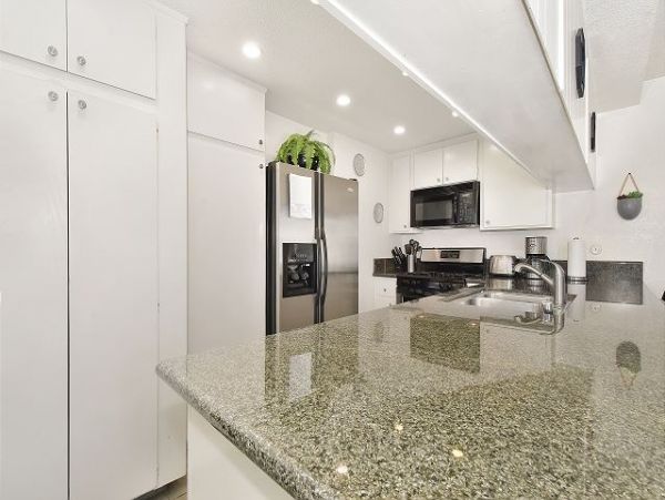 Newport Beach Home 991052