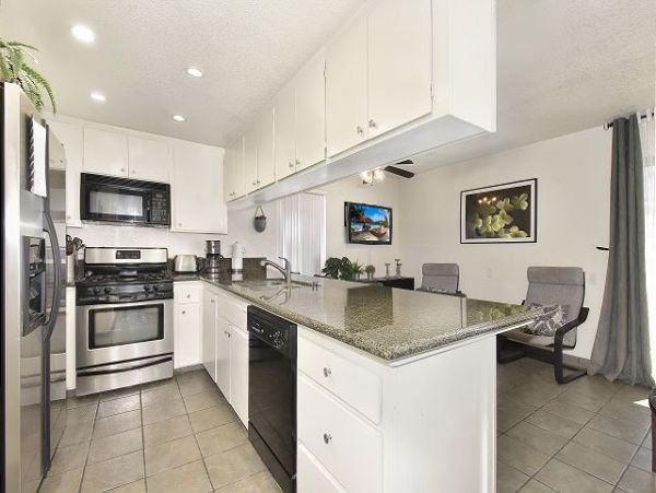 Newport Beach Home 991052