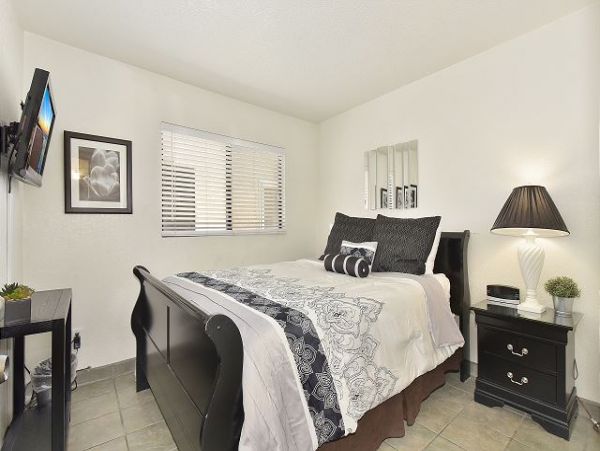 Newport Beach Home 991052