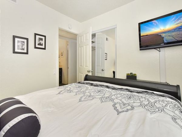 Newport Beach Home 991052