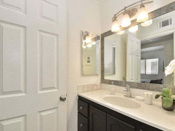 Newport Beach Home 991052