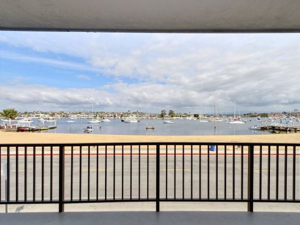 Newport Beach Home 991057