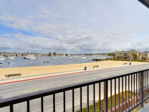 Newport Beach Home 991057