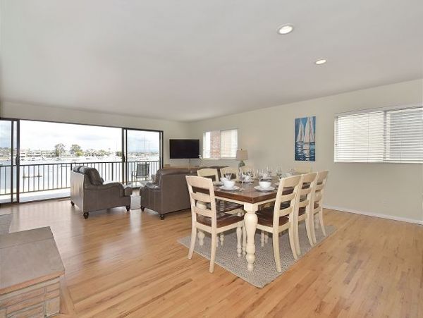 Newport Beach Home 991057