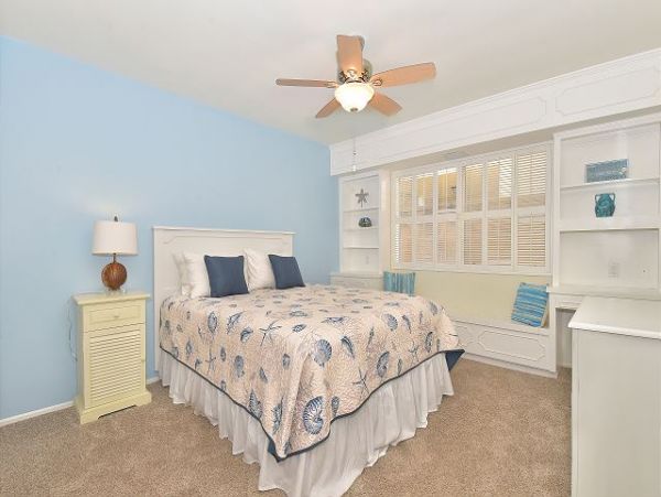 Newport Beach Home 991057