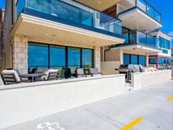 Oceanfront Newport Beach Five Bedroom Vacation Home