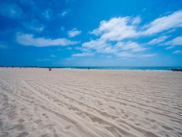 Oceanfront Newport Beach Five Bedroom Vacation Home