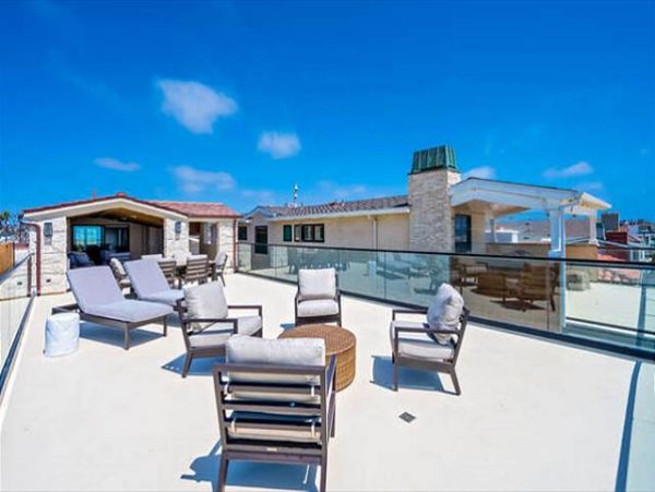Oceanfront Newport Beach Five Bedroom Vacation Home