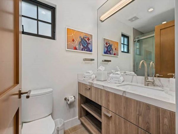Oceanfront Newport Beach Five Bedroom Vacation Home