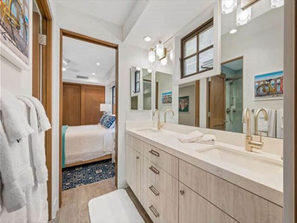 Oceanfront Newport Beach Five Bedroom Vacation Home