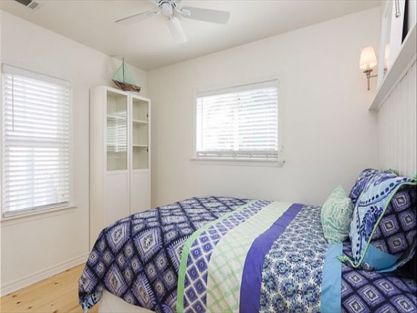 Newport Beach Home 991063
