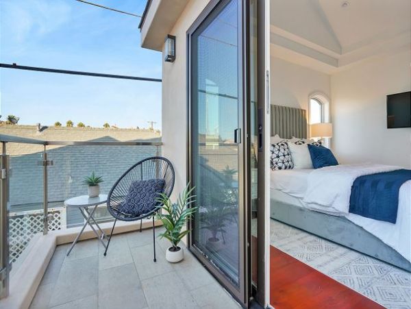 Newport Beach Home 991072