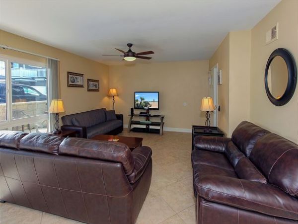 Newport Beach Home 991073