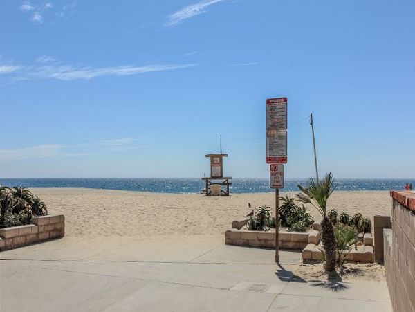 Newport Beach Home 991073