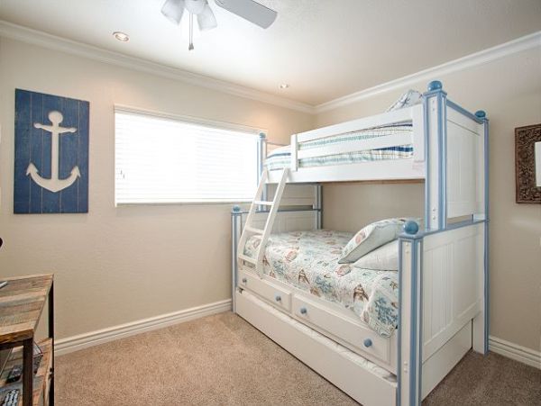 Newport Beach Home 991075