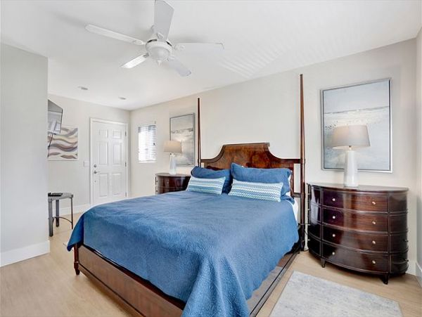 Newport Beach Home 991077