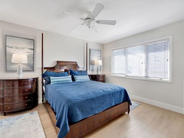 Newport Beach Home 991077