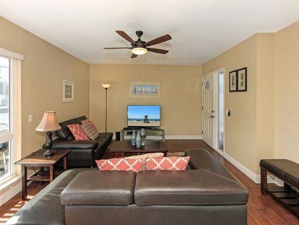 Newport Beach Home 991080