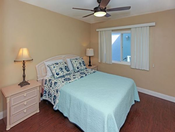 Newport Beach Home 991080