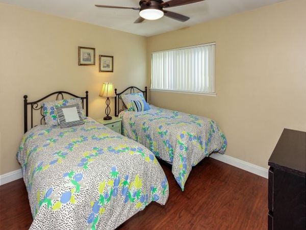 Newport Beach Home 991080