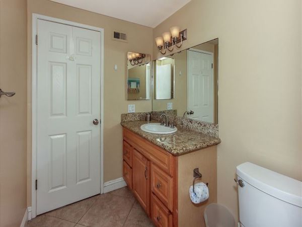 Newport Beach Home 991080