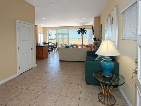 Newport Beach Home 991082