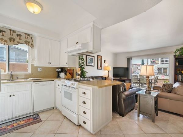 Newport Beach Home 991090